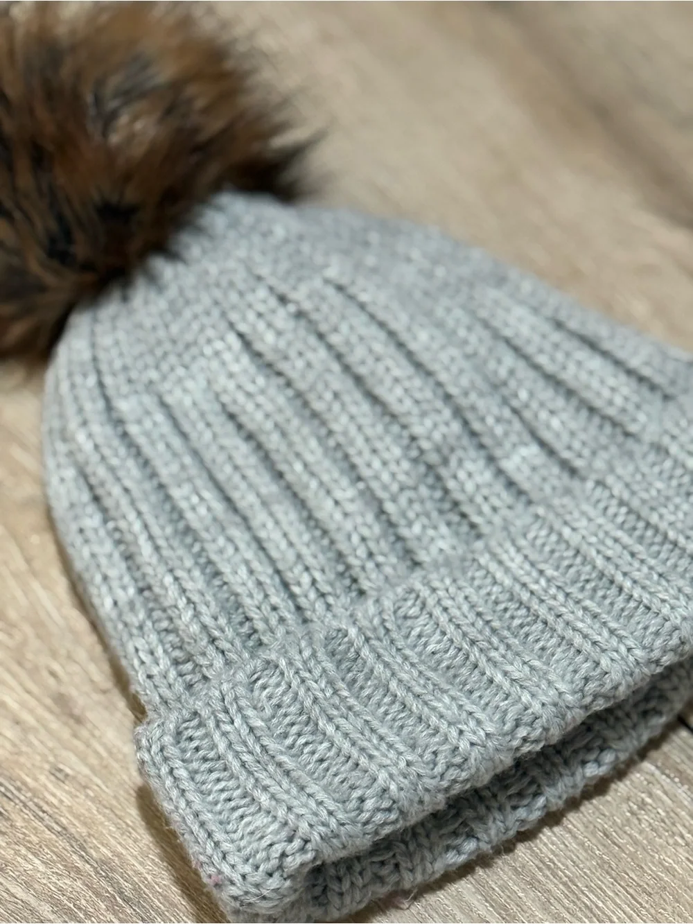Dakine Gray Knit Beanie Faux Fur Pom Fleece Lined Hat Ski Snowboard